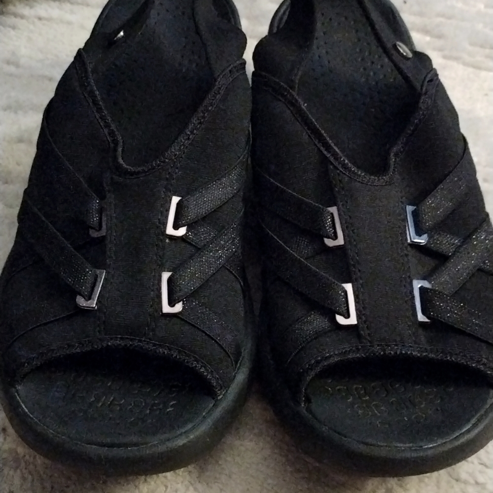 EZBeeze  Black Comfy Dress Shoes